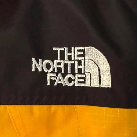 The North Face Yellow and Black Jacket with removeable fleece liner - Picture 4 of 15